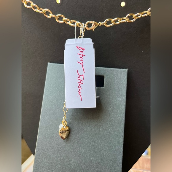 *NWT* Betsey Johnson Crystal Butterfly Pendant Necklace - Picture 4 of 4